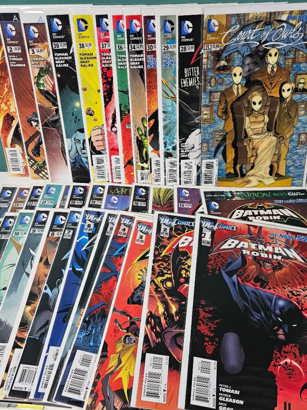 Batman & Robin Lot of 37 #1-23, 28-30, 34, 36-39 DC Comics 2011-2019 New 52 C051